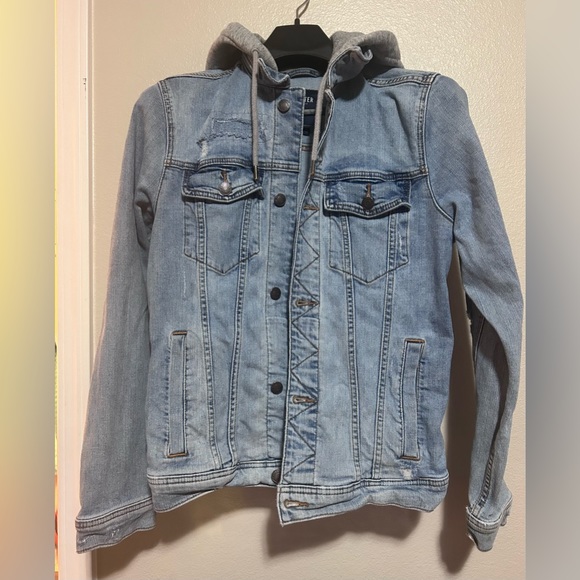 Hollister distressed light blue denim jean coat w/ grey sweatshirt hood -size m - Picture 2 of 11